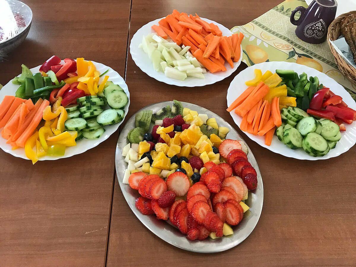 Tag der gesunden Ernährung - Obst - und Gemüseplatte