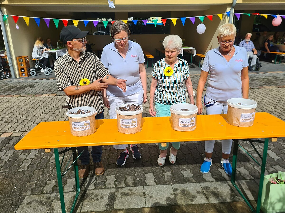 Sommerfest: Spiel Kartoffelernte