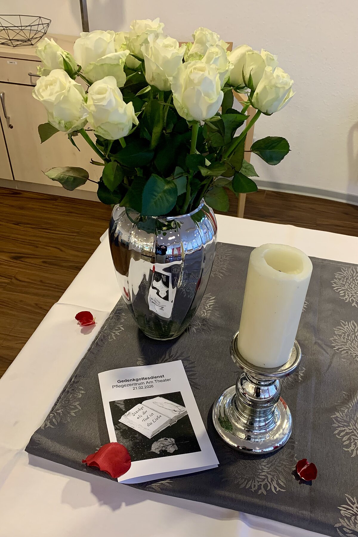 Gedenkgottesdienst, Altar, Gedenkfeier, Pflegezentrum Am Theater
