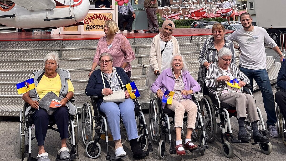 Bewohner*innen auf der Bartholomäus-Kirmes Lütgendortmund