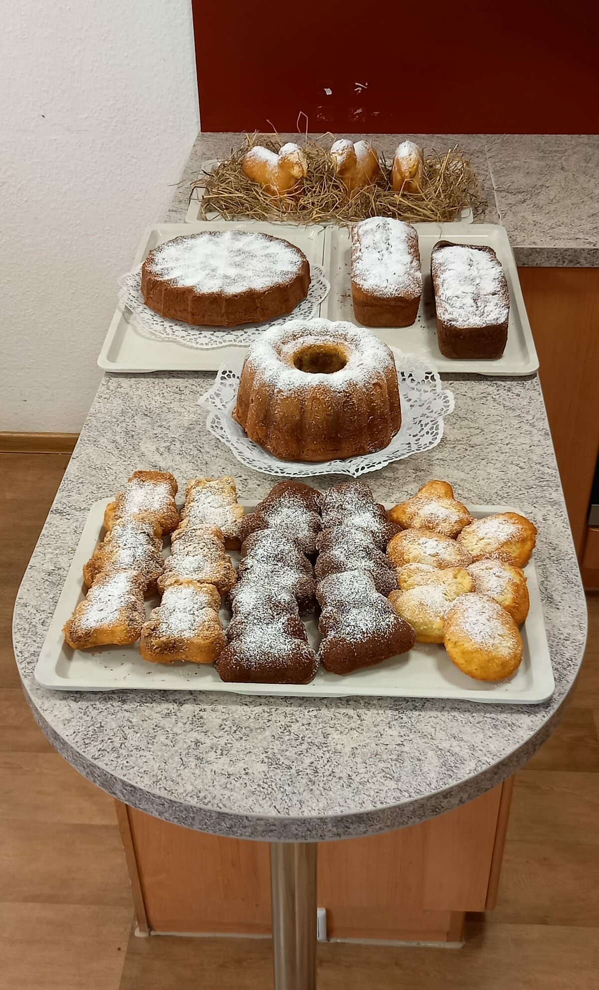 Osterlämmer wurden für u. mit Bewohner gebacken