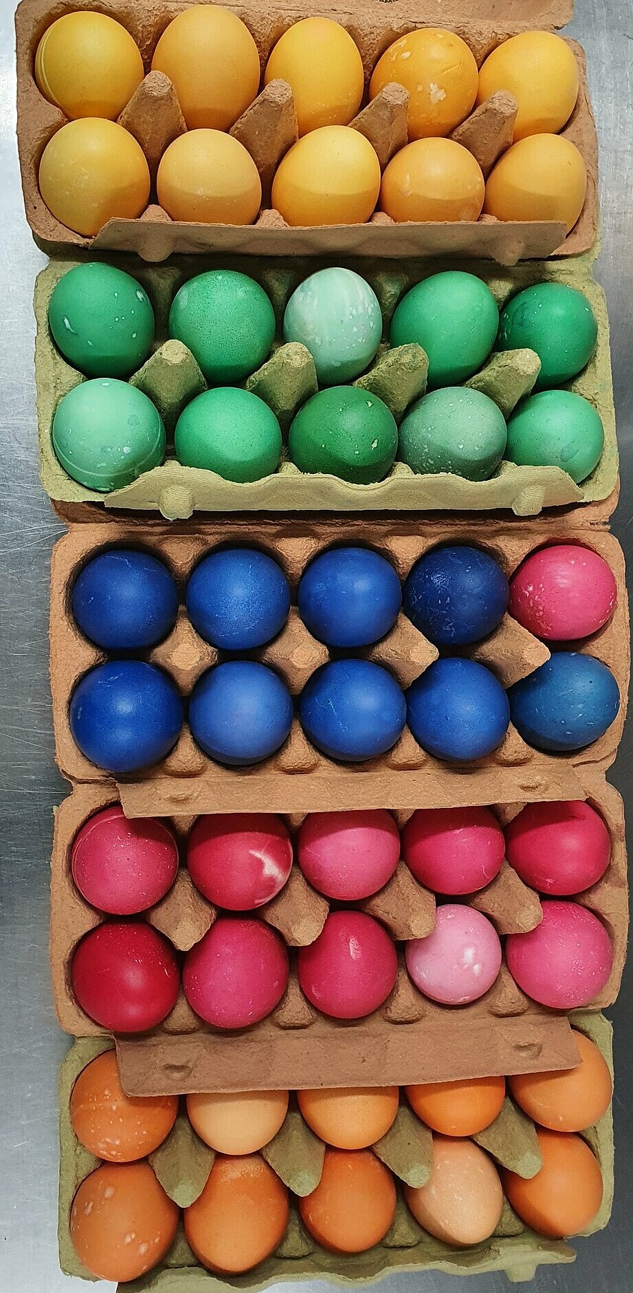 Eier Färben zu Ostern im Alloheim "Lahnblick"