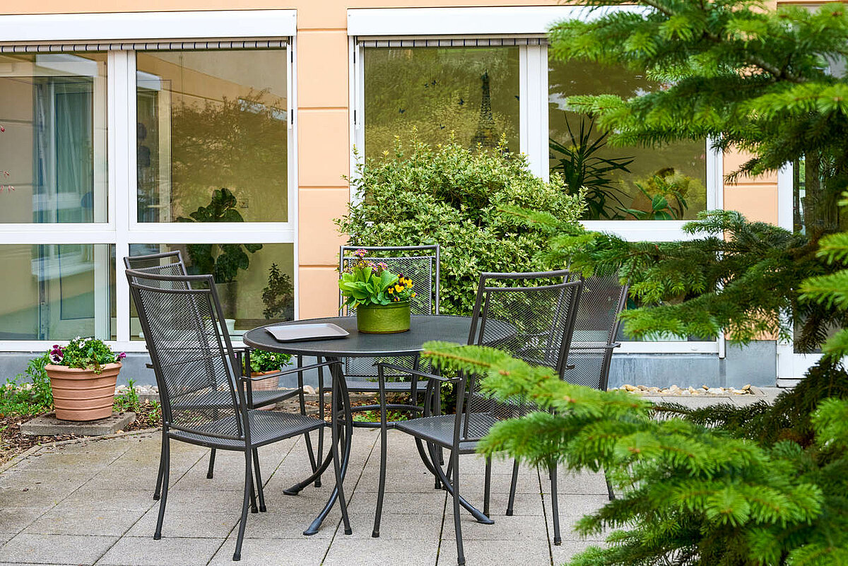 Terrasse Seniorenheim Alloheim Heilbronn