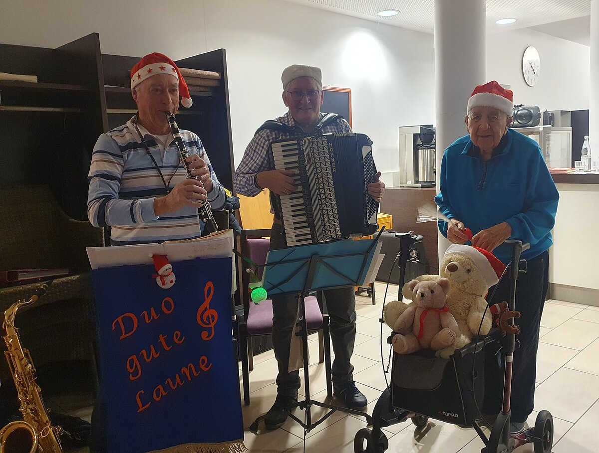 Nikolauskaffee Duo Gute Laune mit Bewohner