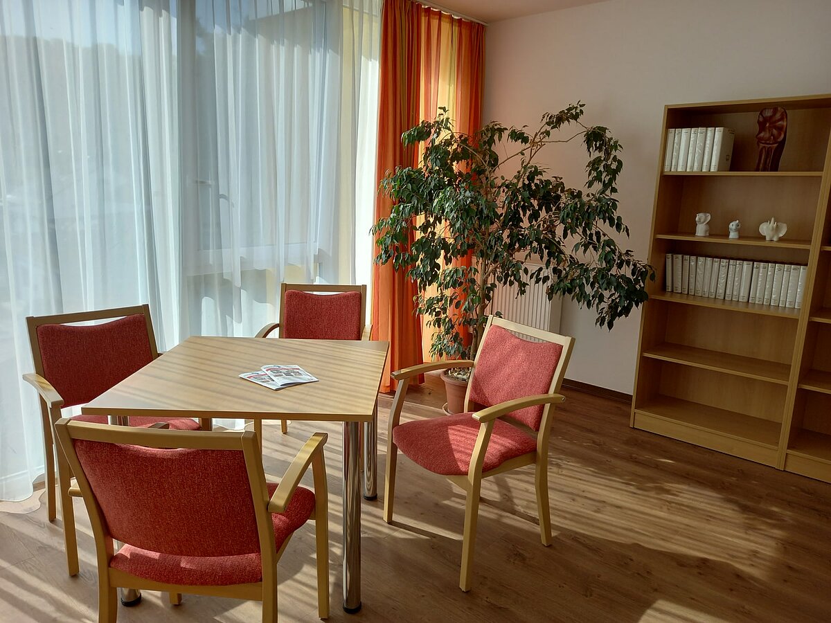 Gemeinschaftsraum in der Alloheim Senioren-Residenz Obrigheim