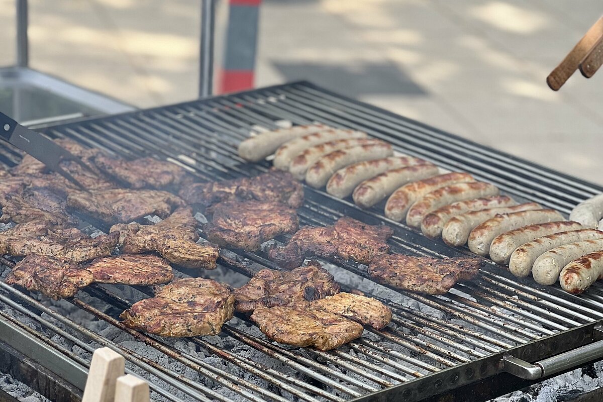 Steaks, Würstchen, Grill