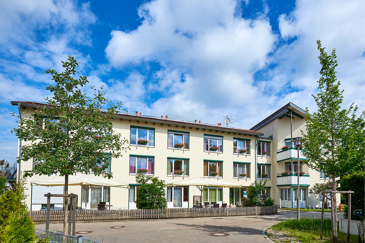 Außenansicht des Pflegeheims "Siloah" in Wolfertschwenden