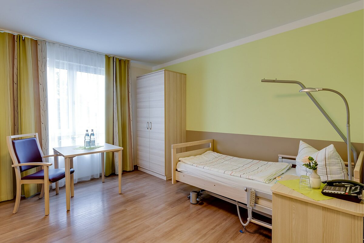 Zimmer für Bewohner im Seniorenheim in Salzgitter / Lebenstedt