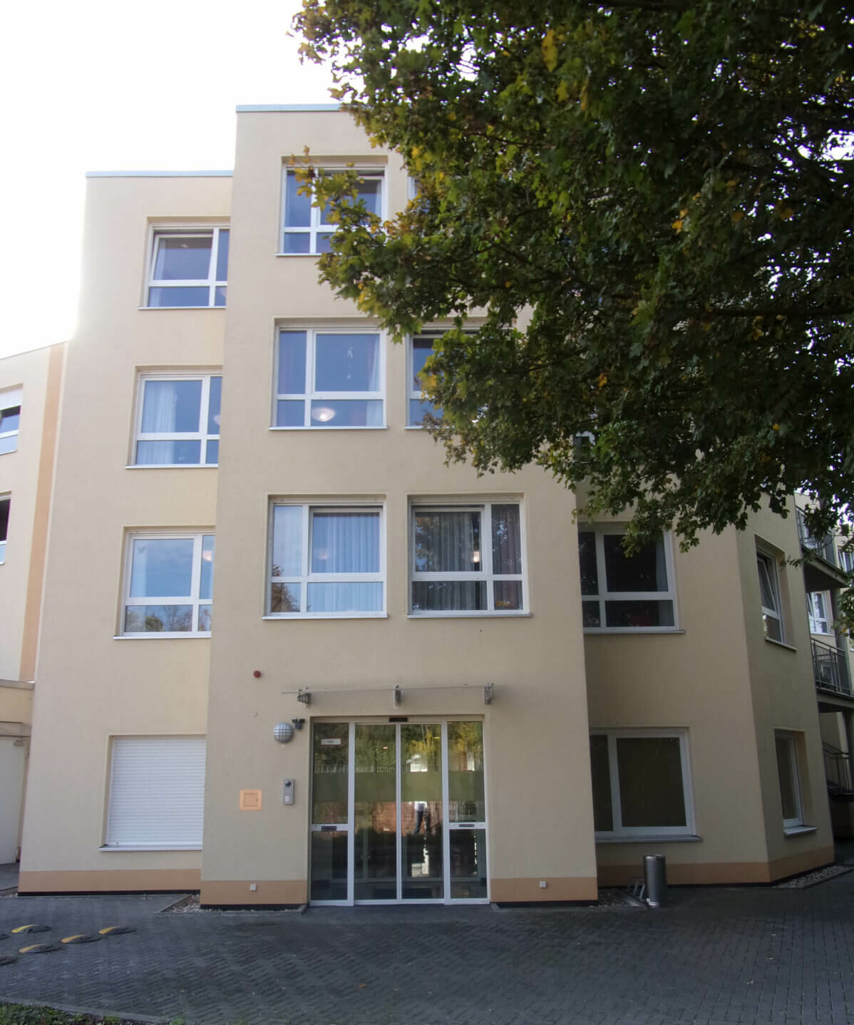 Eingang zum Seniorenheim "Kurler Busch" in Dortmund
