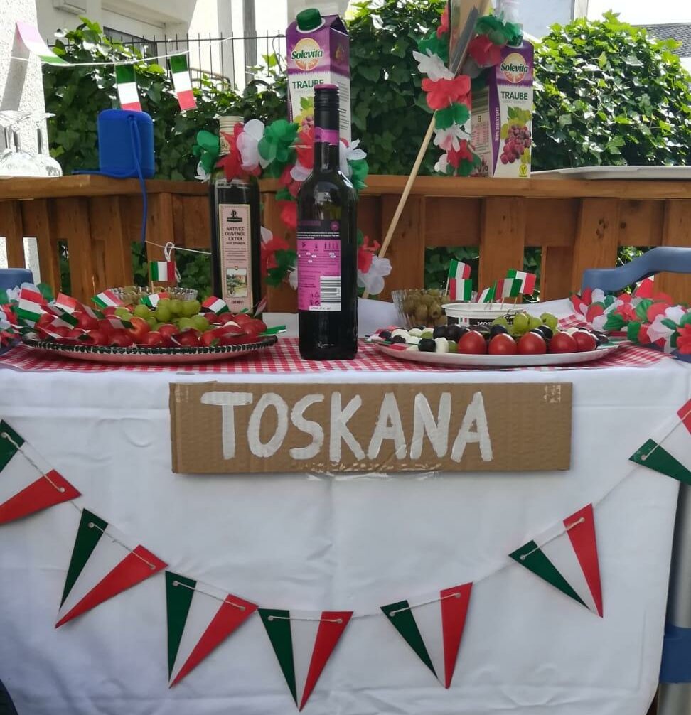 Buffet bei der italienischen Woche - Toskana im Seniorenzentrum AGO Trier 