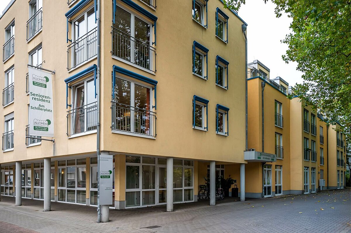 Außenfassade der Alloheim Senioren-Residenz "Am Schillerplatz" in Hamm