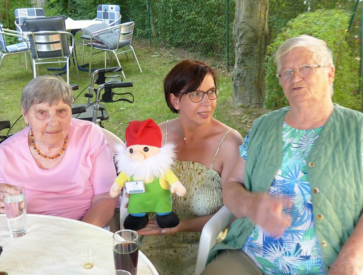 Maskottchen "Alois Zwerg" im Seniorenheim Am Lindenberg in Salzgitter-Thiede