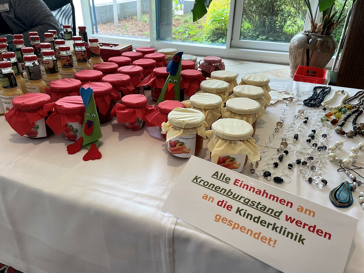 Kronenburgstand am Tag der offenen Türe und Frühlingsbasar