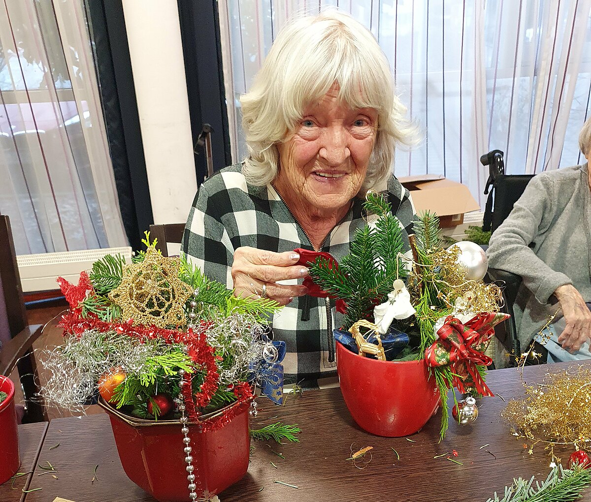 Aventsgestecke basteln