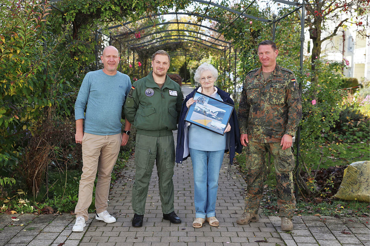 Eurofighter landet in Senioren-Residenz