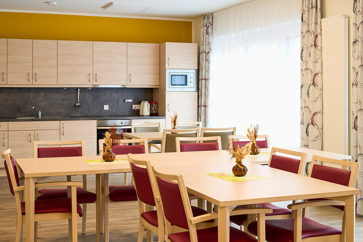 Küche und Cafeteria der Alloheim Senioren-Residenz Am Sternplatz