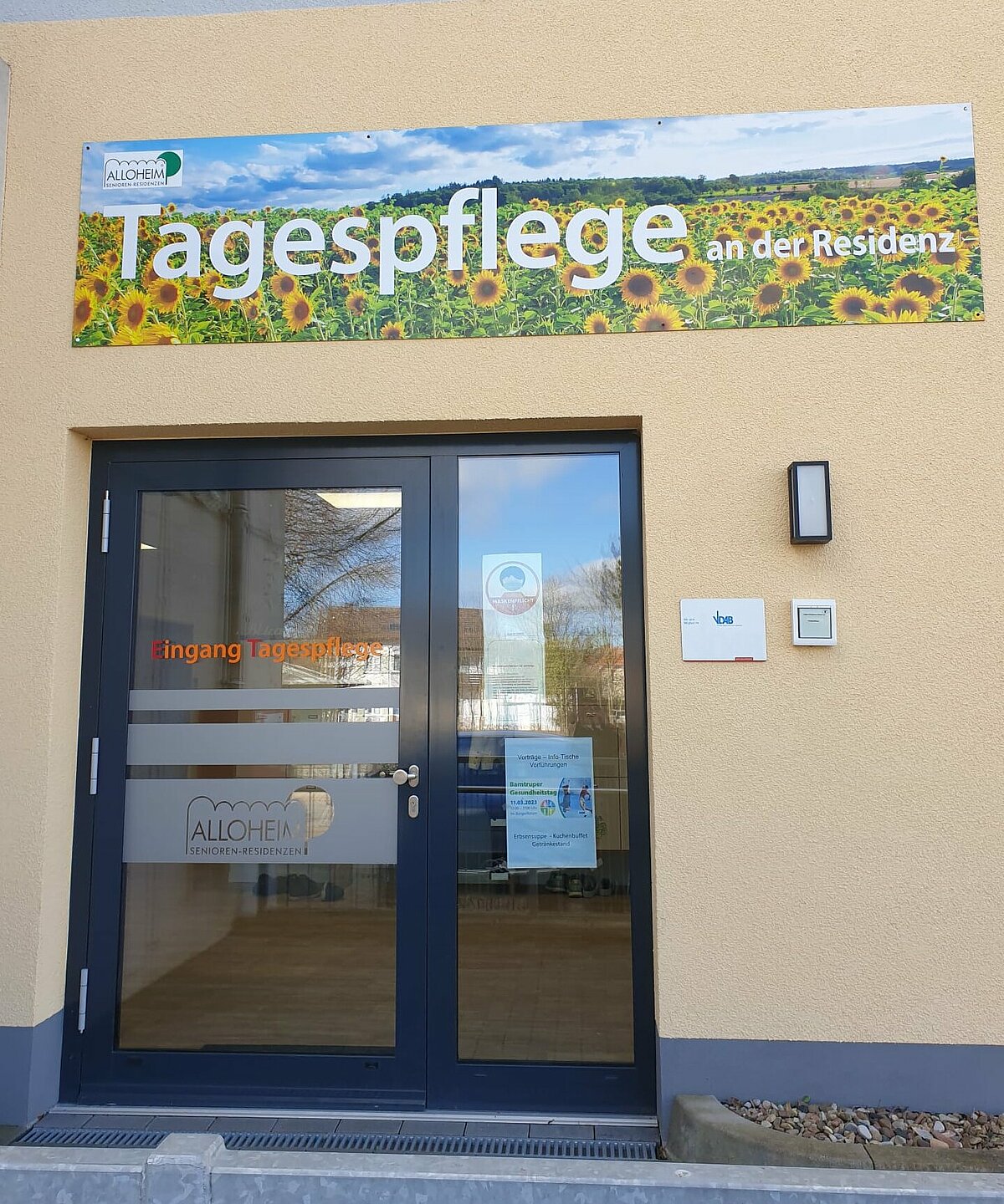 Der Eingang zur Tagespflege am Alloheim-Pflegezentrum Barntrup