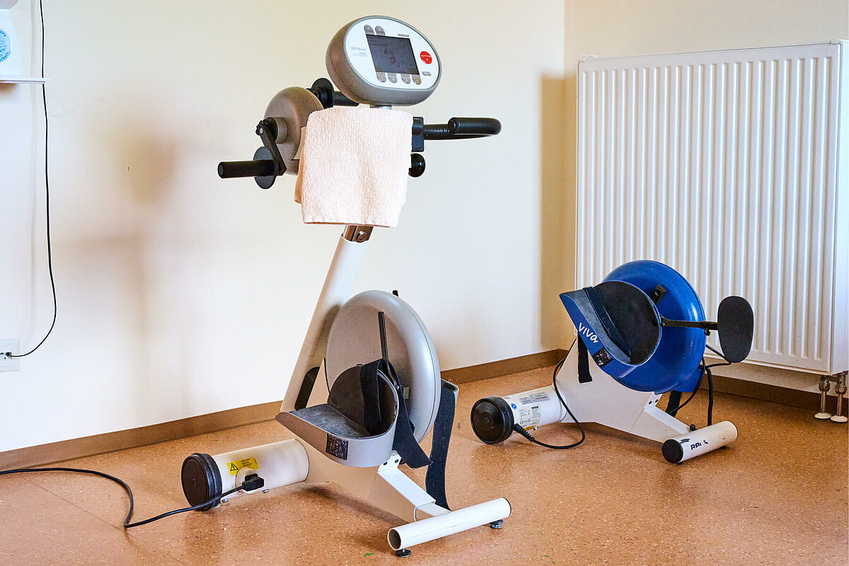 Fitnessgeräte für die Bewohner des Pflegeheims "Siloah" in Wolfertschwenden