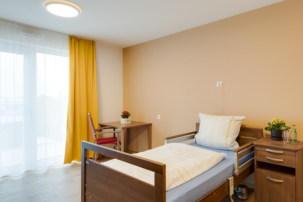 Einzelzimmer im Pflegeheim in Ibbenbüren
