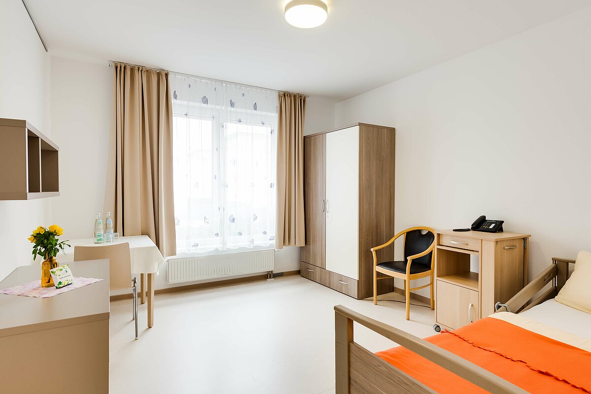 Einzelzimmer im Pflegeheim in Rheinfelden