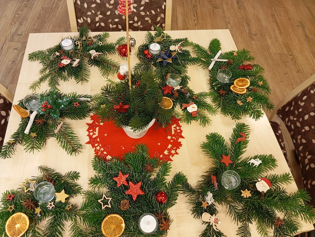 Adventsgestecke basteln