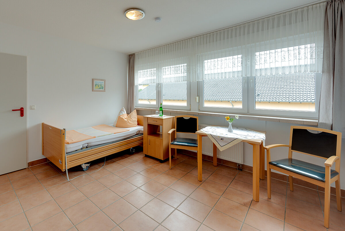 Einzelzimmer im Pflegeheim "Maria Hilf" in Bedburg