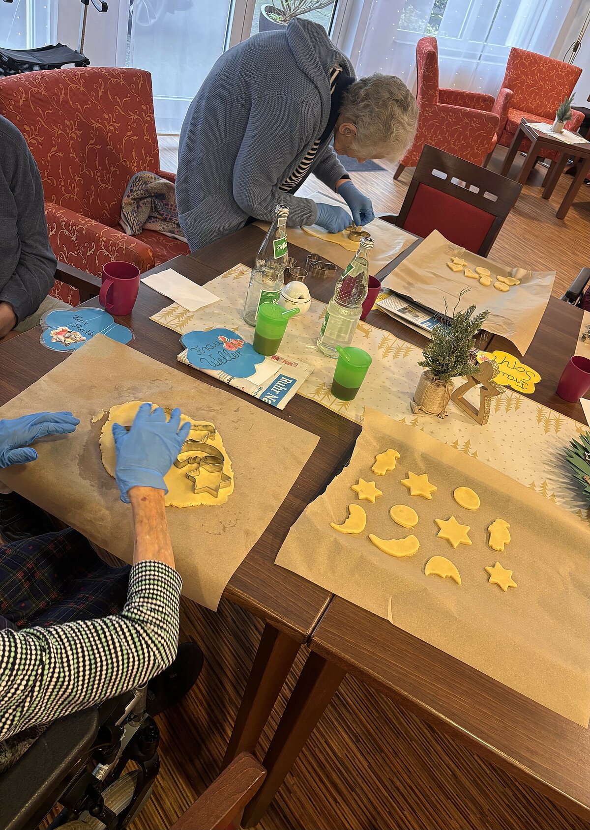Plätzchen Backen mit Bewohnern