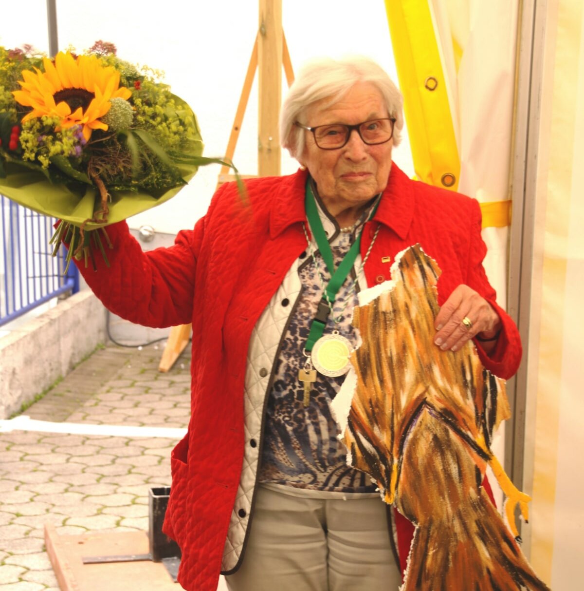 Schützenkönigin Maria Schulte beim Schützenfest im Altenzentrum Lindenhof in Meschede