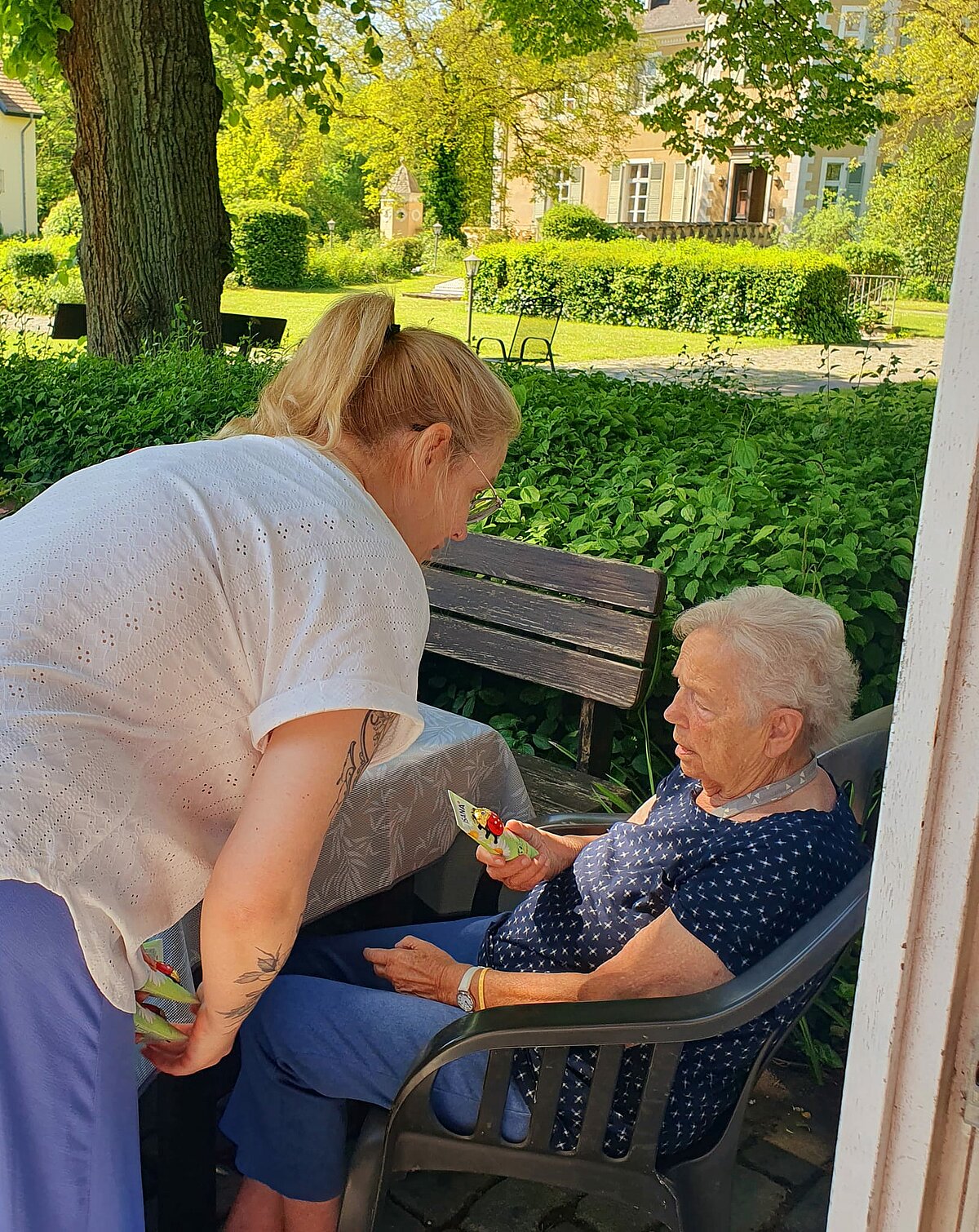 Eine Kleinigkeit zum Muttertag für die Seniorinnen