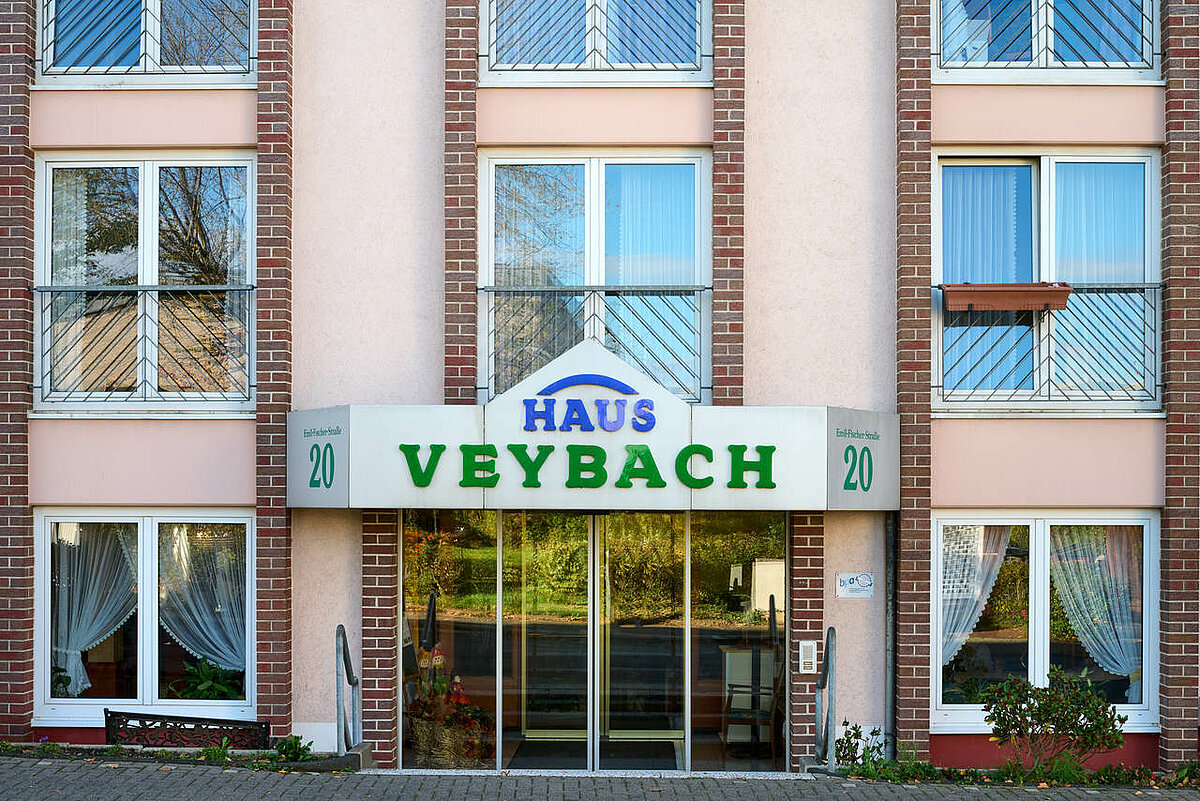 Eingang Haus Veybach Alloheim