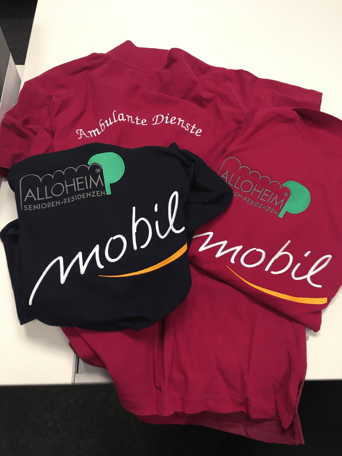 T-Shirts mit Alloheim Mobil Logo - dem Ambulanten Pflegedienst in Bad Vilbel