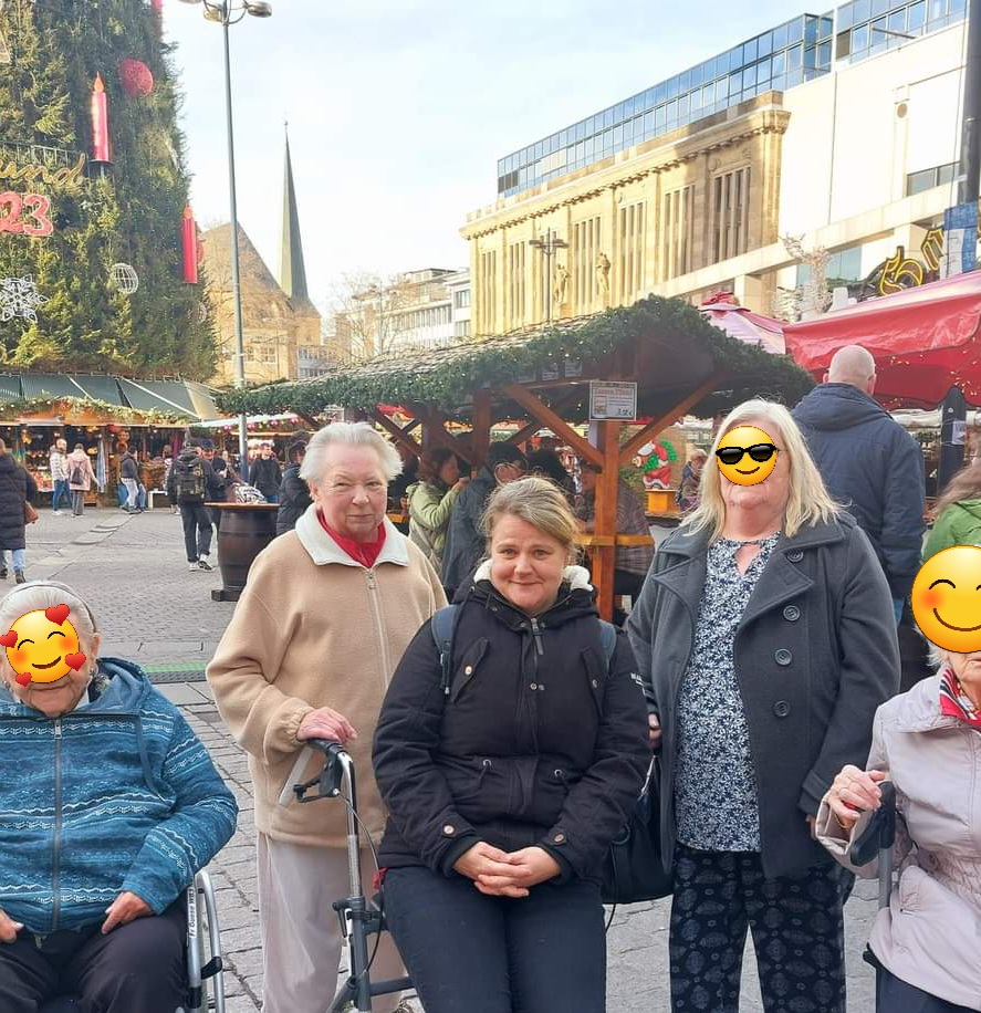 Weihnachtsmarktbesuch mit Bewohnerinnen