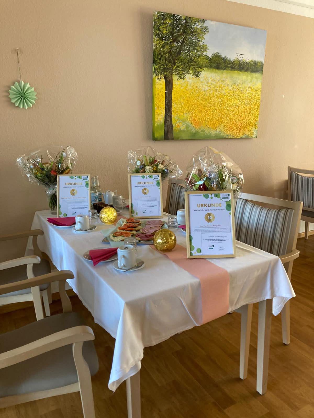 Urkunden der Mitarbeiter für 10 Jähriges