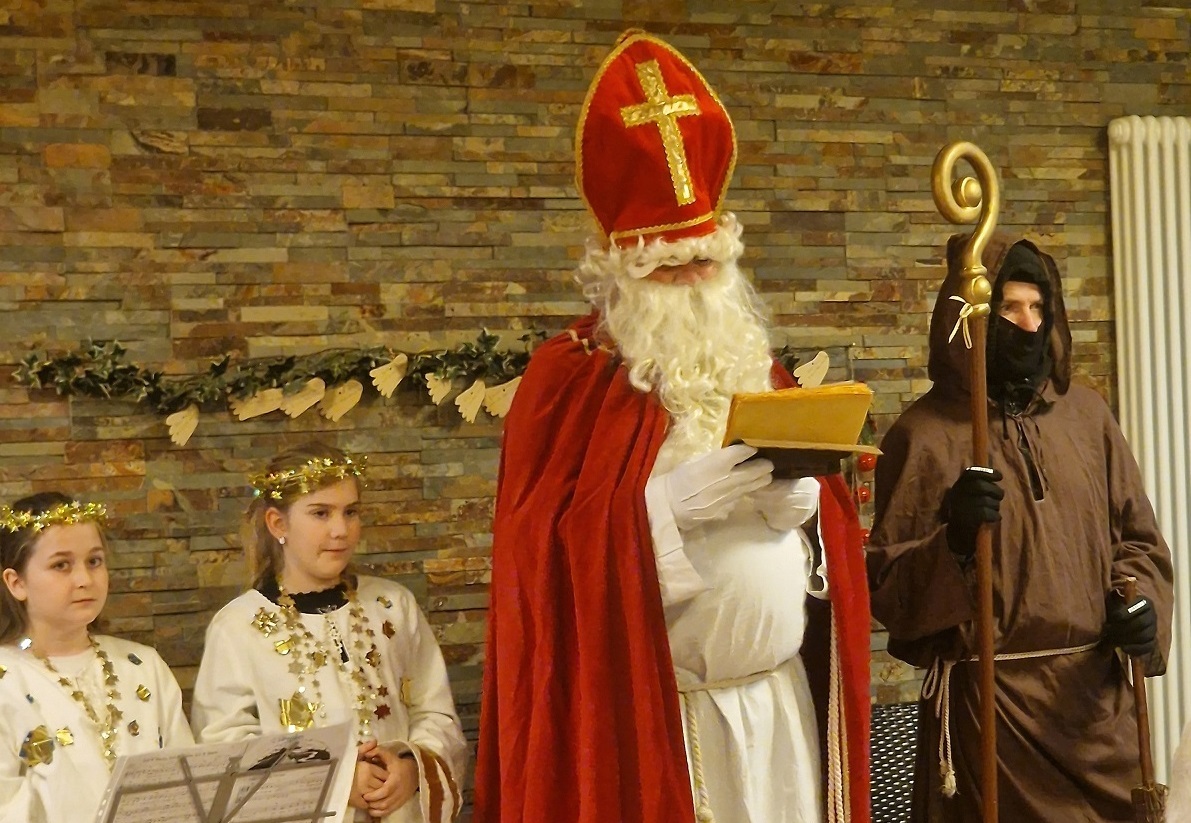 Nikolaus besucht mit Knecht Ruprecht und seinen Engeln die Pro Talis Seniorenresidenzen