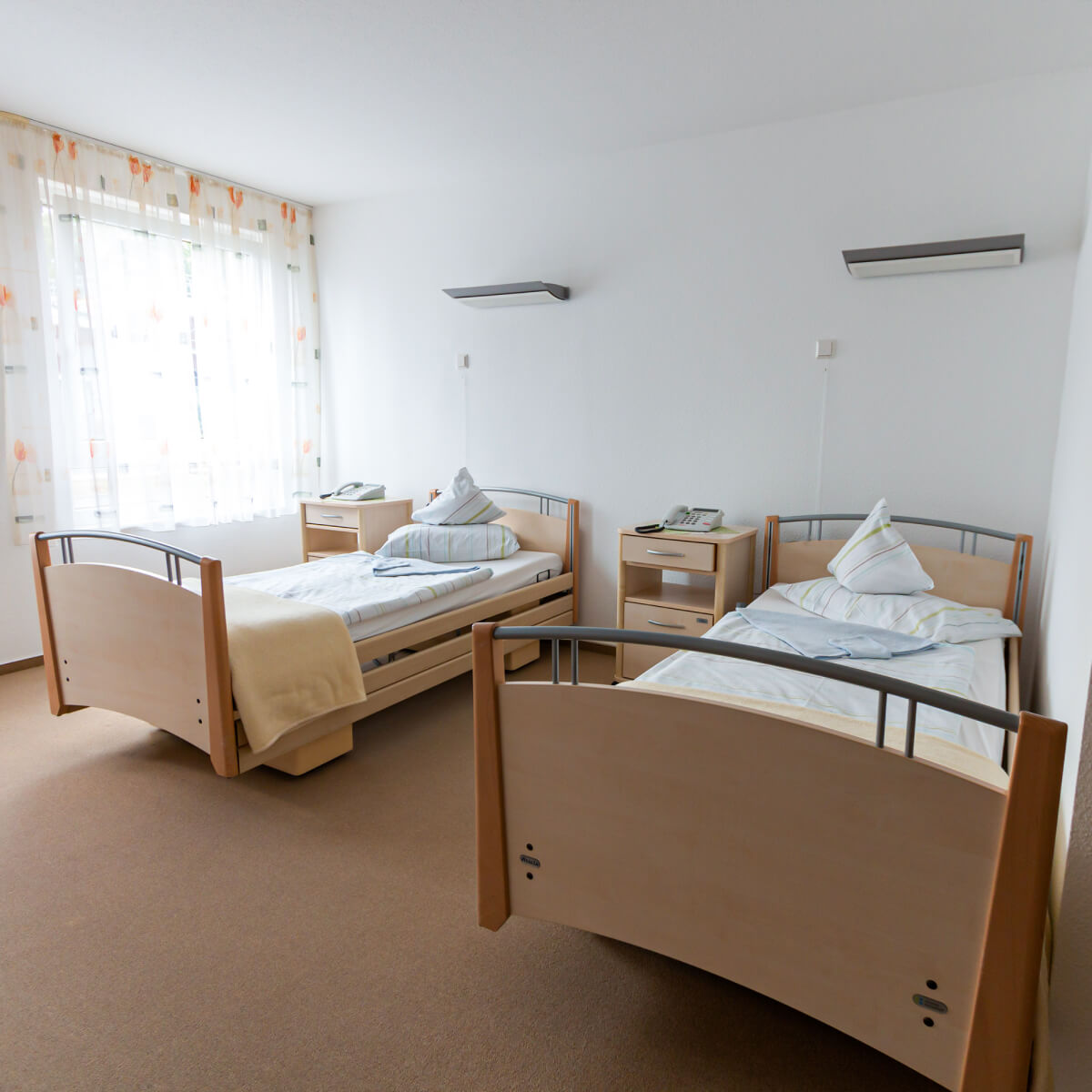 Doppelzimmer im Altenheim in Wertheim