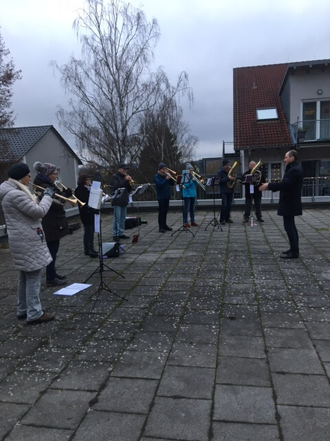 Konzert vor dem Seniorenheim "Casino Wetzlar"